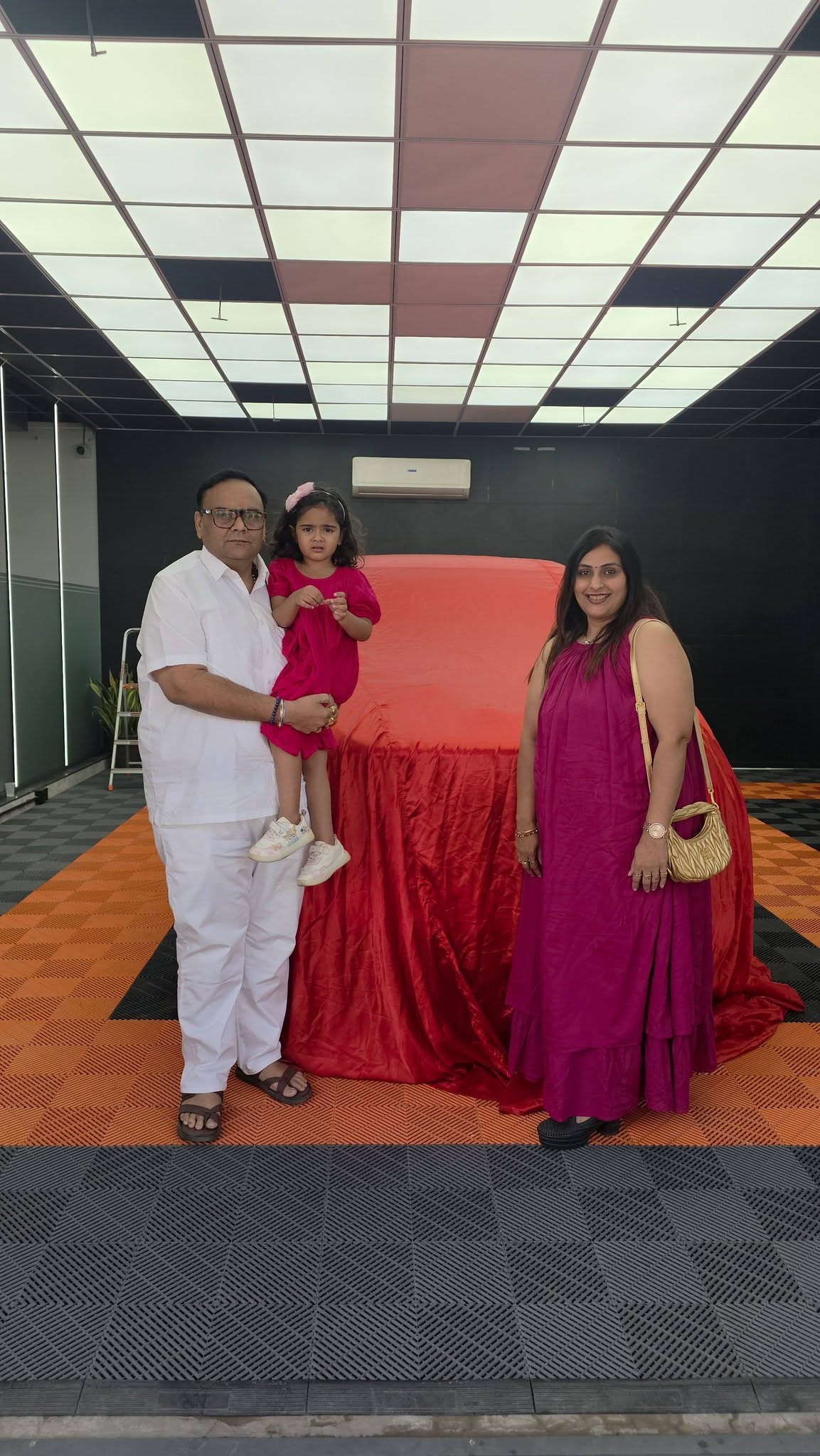 તા.૦૪-૦૪-૨૦૨૬ ના રોજ અમારા પરિવારના નવા સભ્ય તરીકે નવી ટોયોટા ઇનોવા હાઈક્રોસ ગાડી લેવામાં આવી.